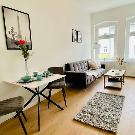 Stilvolles Apartment In Zentraler Lage - Smart-Tv, Queensize-Bett, Altbaustil, Kueche In City-Naehe Erfurt Zewnętrze zdjęcie